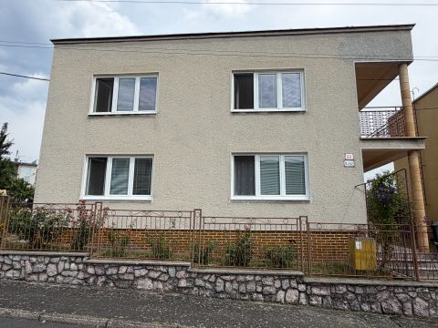  Poschodový rodinný dom na predaj vo Vidinej